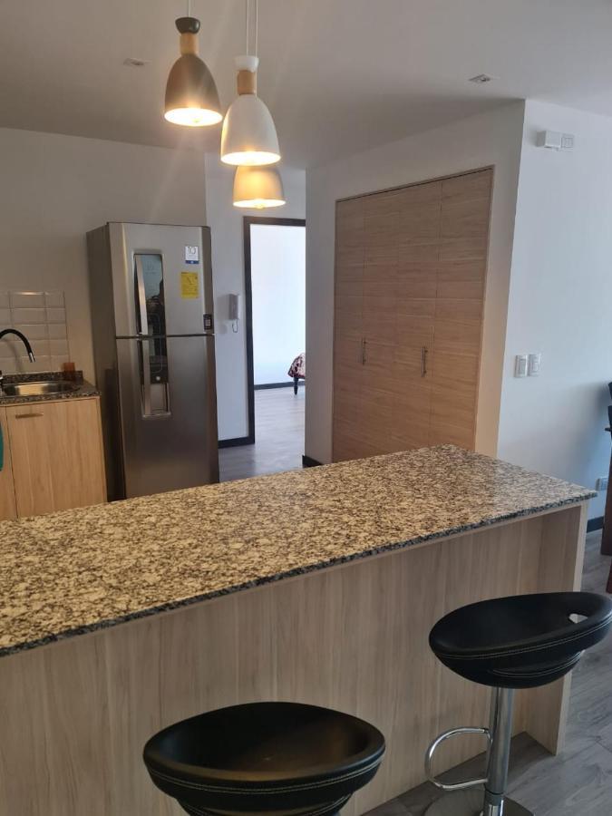 Hermoso departamento, céntrico y tranquilo Quito Exterior foto