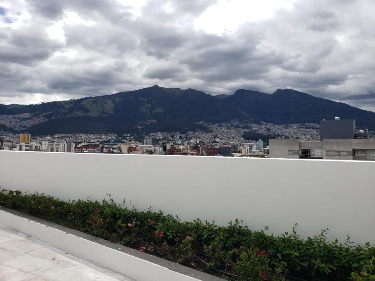 Hermoso departamento, céntrico y tranquilo Quito Exterior foto