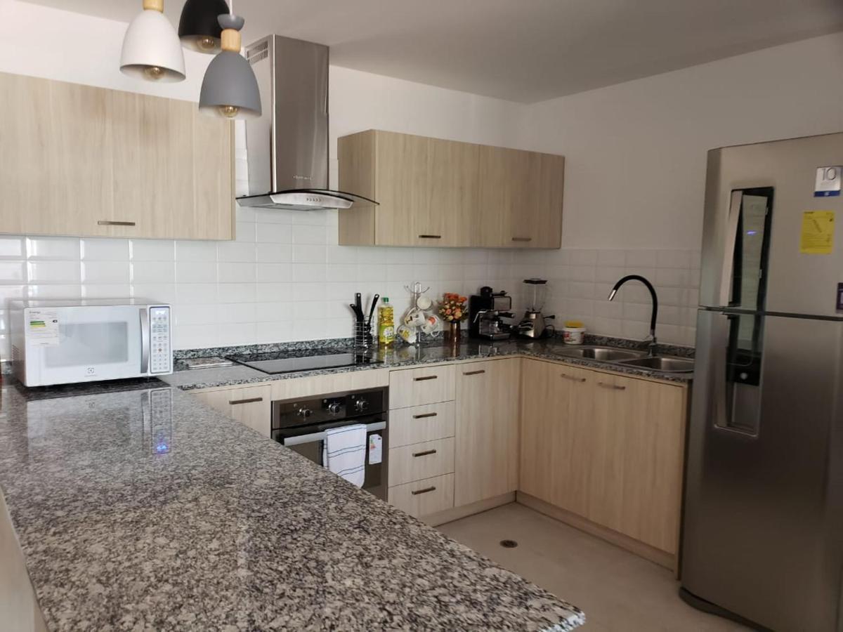 Hermoso departamento, céntrico y tranquilo Quito Exterior foto